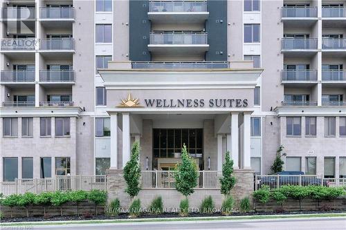 701 - 5698 Main Street, Niagara Falls (215 - Hospital), ON - Outdoor With Balcony With Facade