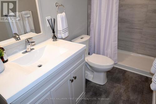 1107 Woodhaven Drive, Kingston, ON - Indoor Photo Showing Bathroom