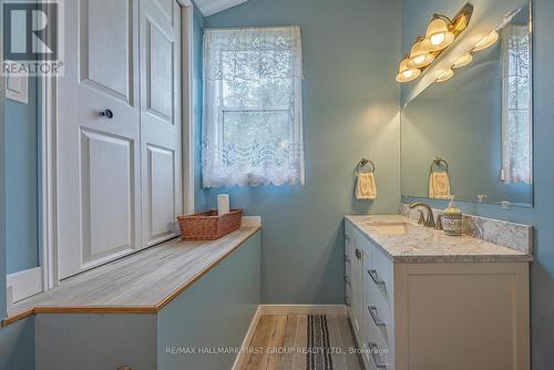 5105 Battersea Road, South Frontenac, ON - Indoor Photo Showing Bathroom