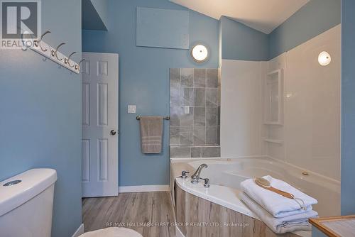 5105 Battersea Road, South Frontenac, ON - Indoor Photo Showing Bathroom