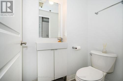 305 - 1900 Simcoe Street N, Oshawa, ON - Indoor Photo Showing Bathroom