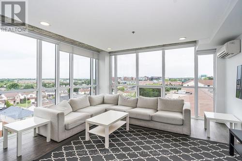 305 - 1900 Simcoe Street N, Oshawa, ON - Indoor Photo Showing Living Room