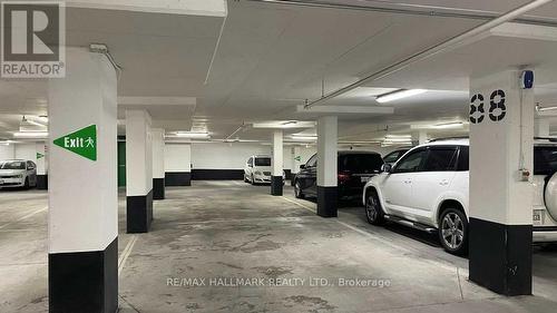 606 - 540 Bur Oak Avenue, Markham, ON - Indoor Photo Showing Garage