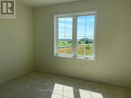 984 Balsam Court, Milton, ON - Indoor Photo Showing Other Room