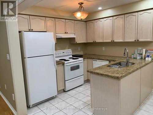 6 Bales Drive, Brampton, ON - Indoor Photo Showing Kitchen With Double Sink