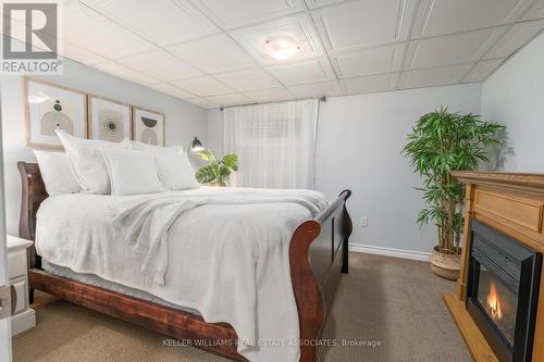 67 Moore Park Crescent, Halton Hills, ON - Indoor Photo Showing Bedroom