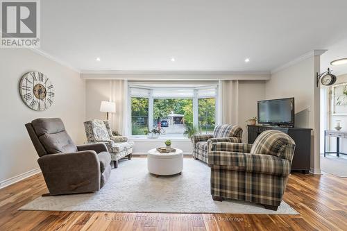 67 Moore Park Crescent, Halton Hills, ON - Indoor Photo Showing Living Room