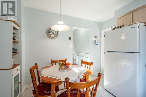 64 - 5475 Lakeshore Road, Burlington, ON - Indoor Photo Showing Dining Room