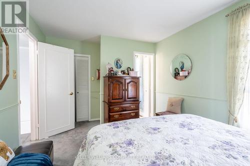 64 - 5475 Lakeshore Road, Burlington, ON - Indoor Photo Showing Bedroom