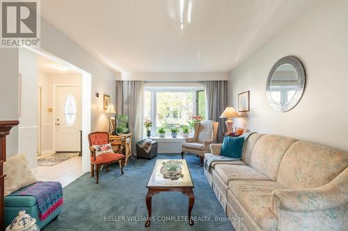 64 - 5475 Lakeshore Road, Burlington, ON - Indoor Photo Showing Living Room