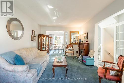 64 - 5475 Lakeshore Road, Burlington, ON - Indoor Photo Showing Living Room