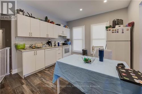 79 Lowell Avenue, St. Catharines, ON - Indoor Photo Showing Kitchen