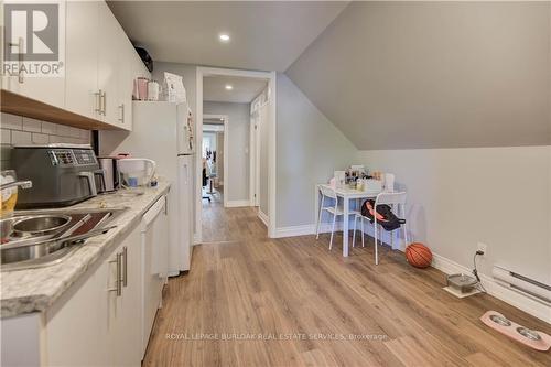 79 Lowell Avenue, St. Catharines, ON - Indoor Photo Showing Kitchen