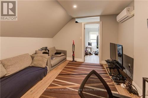 79 Lowell Avenue, St. Catharines, ON - Indoor Photo Showing Other Room