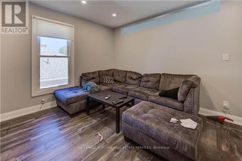 79 Lowell Avenue, St. Catharines, ON - Indoor Photo Showing Living Room