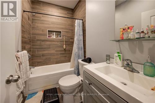 79 Lowell Avenue, St. Catharines, ON - Indoor Photo Showing Bathroom