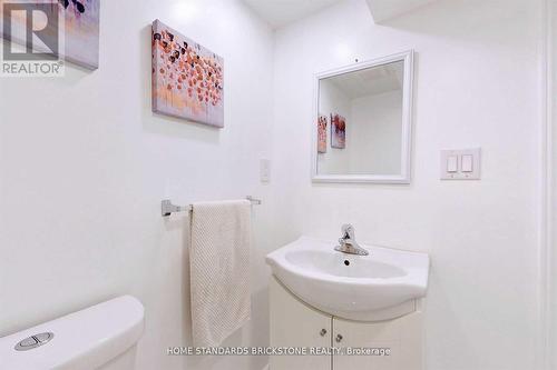 21 Mirando Street E, Richmond Hill, ON - Indoor Photo Showing Bathroom