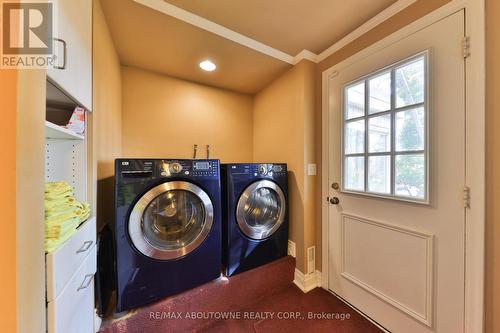 218 North Shore Boulevard W, Burlington, ON - Indoor Photo Showing Laundry Room