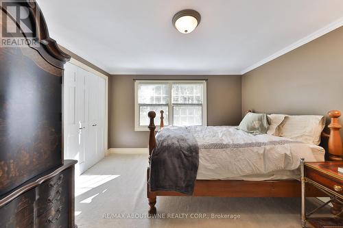 218 North Shore Boulevard W, Burlington, ON - Indoor Photo Showing Bedroom