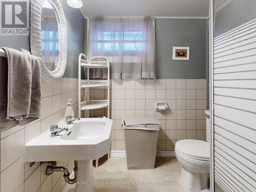 20 Braecrest Avenue, Toronto, ON - Indoor Photo Showing Bathroom