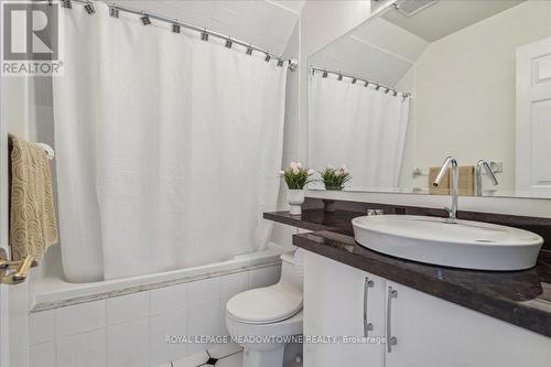 10011 Hume Court, Halton Hills, ON - Indoor Photo Showing Bathroom