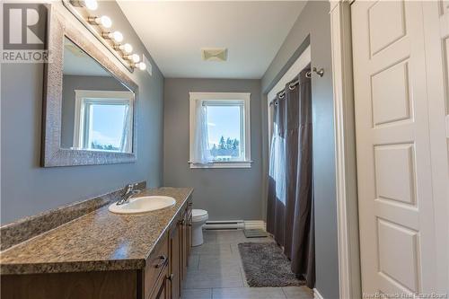 22 Samantha, Sackville, NB - Indoor Photo Showing Bathroom