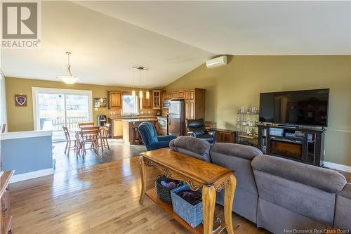 22 Samantha, Sackville, NB - Indoor Photo Showing Living Room