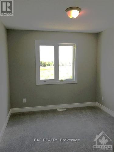 113 Cranesbill Road, Ottawa, ON - Indoor Photo Showing Other Room