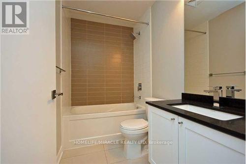 4206 - 4011 Brickstone Mews, Mississauga, ON - Indoor Photo Showing Bathroom