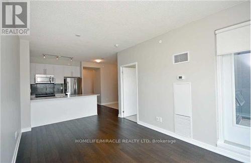 4206 - 4011 Brickstone Mews, Mississauga, ON - Indoor Photo Showing Kitchen