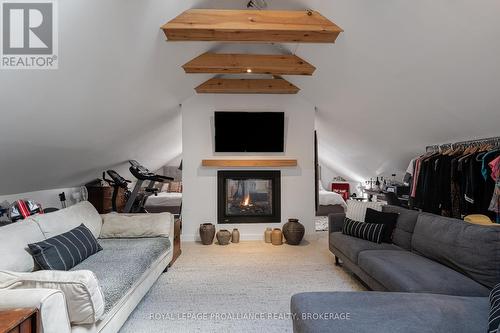 4854 Colebrook Road, South Frontenac (Frontenac South), ON - Indoor Photo Showing Living Room With Fireplace