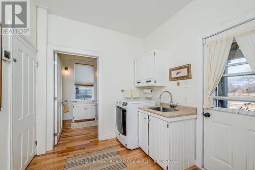 4854 Colebrook Road, South Frontenac (Frontenac South), ON - Indoor Photo Showing Laundry Room