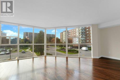 309 - 20 Baif Boulevard, Richmond Hill, ON - Indoor