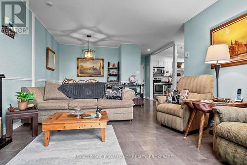 510 - 66 Greenview Drive, Kingston (Central City West), ON - Indoor Photo Showing Living Room