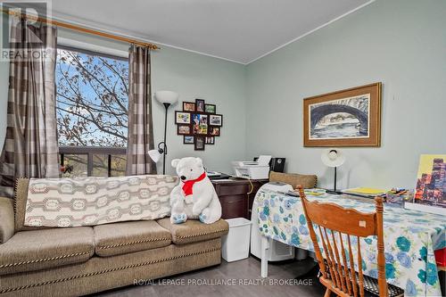 510 - 66 Greenview Drive, Kingston (Central City West), ON - Indoor Photo Showing Bedroom