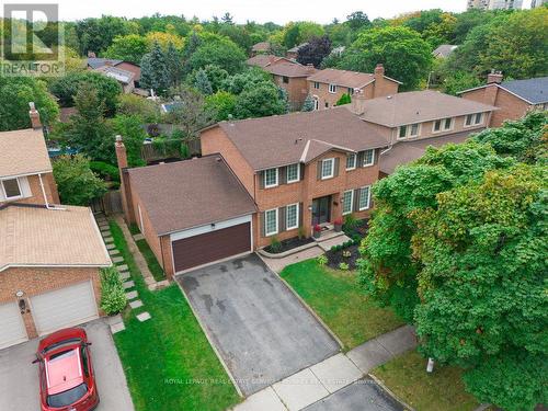 444 Lincoln Gate, Oakville, ON - Outdoor