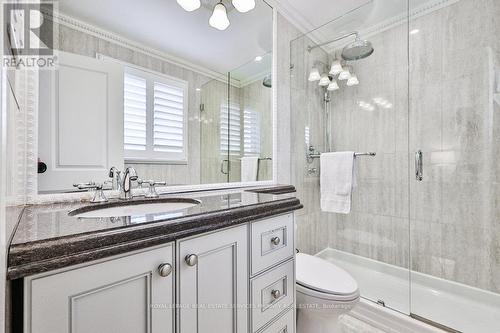 444 Lincoln Gate, Oakville, ON - Indoor Photo Showing Bathroom