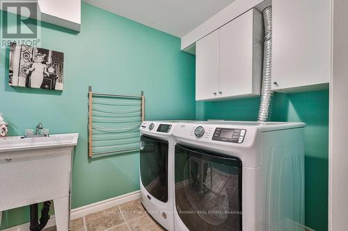 444 Lincoln Gate, Oakville, ON - Indoor Photo Showing Laundry Room