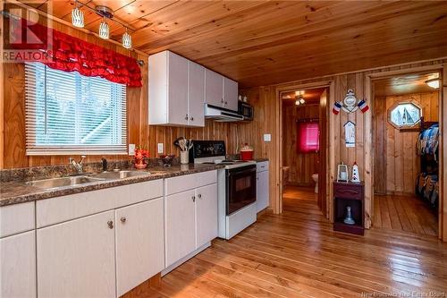 416 Bas-De-L'Allee Road, Richibouctou-Village, NB - Indoor Photo Showing Kitchen With Double Sink