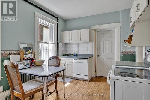 105 Aylmer Street S, Peterborough (Downtown), ON - Indoor Photo Showing Kitchen