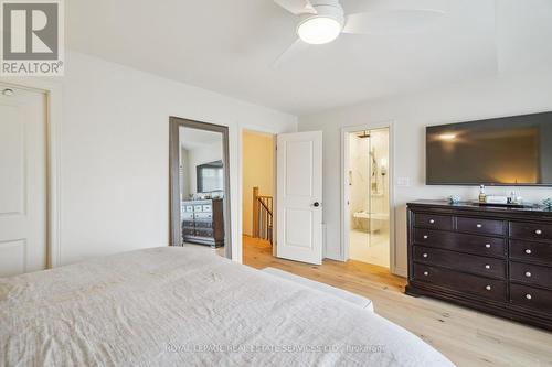 524 Sixteen Mile Drive, Oakville, ON - Indoor Photo Showing Bedroom