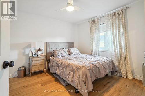 524 Sixteen Mile Drive, Oakville, ON - Indoor Photo Showing Bedroom