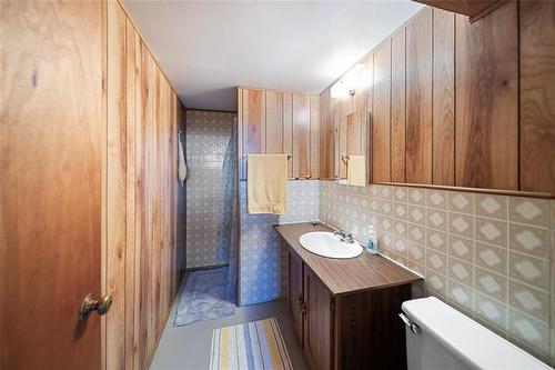 247 Smithfield Avenue, Winnipeg, MB - Indoor Photo Showing Bathroom