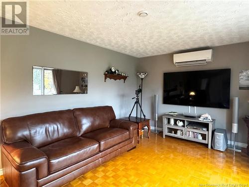 32 Du Moulin, Nigadoo, NB - Indoor Photo Showing Living Room