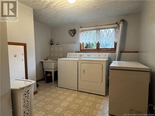 32 Du Moulin, Nigadoo, NB - Indoor Photo Showing Laundry Room