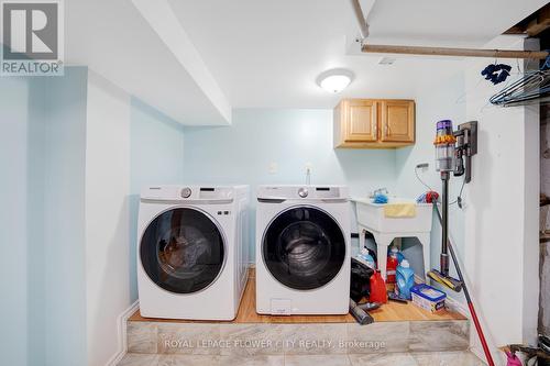 39 Stanwood Crescent, Toronto, ON - Indoor Photo Showing Laundry Room