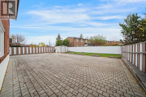 39 Stanwood Crescent, Toronto, ON - Outdoor