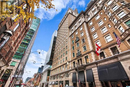 515 - 22 Leader Lane, Toronto, ON - Outdoor With Facade