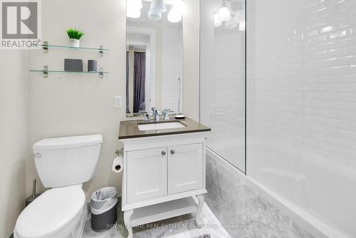 515 - 22 Leader Lane, Toronto, ON - Indoor Photo Showing Bathroom