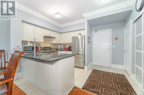 210 - 9451 Jane Street, Vaughan, ON - Indoor Photo Showing Kitchen